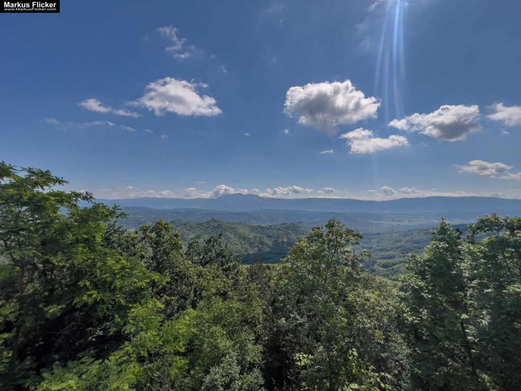 Gračišće Gallignana Kroatien Istrien Roadtrip in Europa. Reisen mit dem Auto innerhalb der EU. Citytrips, Camping, Landschaft, Rundfahrt mit dem PKW, romantische Städte und Urlaubsinspiration Gračišće Gallignana Kroatien Istrien