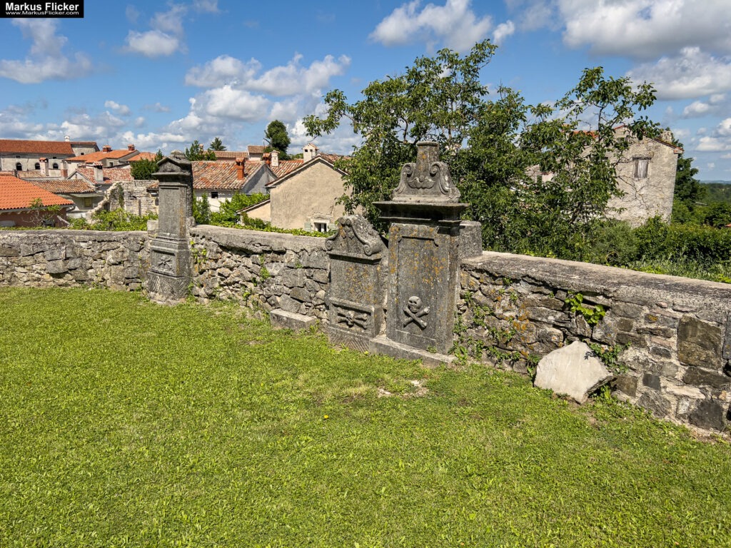 Gračišće Gallignana Kroatien Istrien Roadtrip in Europa. Reisen mit dem Auto innerhalb der EU. Citytrips, Camping, Landschaft, Rundfahrt mit dem PKW, romantische Städte und Urlaubsinspiration Gračišće Gallignana Kroatien Istrien