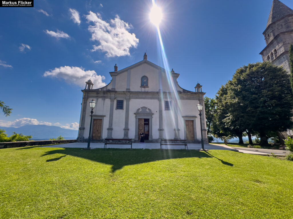 Gračišće Gallignana Kroatien Istrien Roadtrip in Europa. Reisen mit dem Auto innerhalb der EU. Citytrips, Camping, Landschaft, Rundfahrt mit dem PKW, romantische Städte und Urlaubsinspiration Gračišće Gallignana Kroatien Istrien