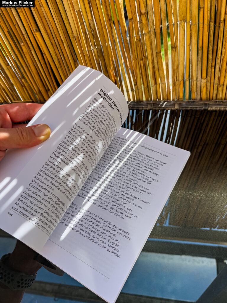 Minimalismus: Mehr Geld Mehr Zeit Mehr Platz Mehr Leben: Minimalistisch leben, maximal profitieren, maximal genießen, weniger Ballast Buch von Markus Flicker #minimalismus