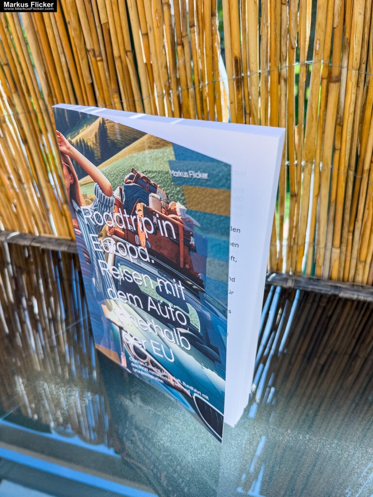 Roadtrip in Europa: Reisen mit dem Auto innerhalb der EU. Citytrips, Camping, Landschaft, Rundfahrt mit dem PKW, romantische Städte und Urlaubsinspiration. Buch von Markus Flicker Roadtrip in Europa: Reisen mit dem Auto innerhalb der EU. Citytrips, Camping, Landschaft, Rundfahrt mit dem PKW, romantische Städte und Urlaubsinspiration. Buch von Markus Flicker