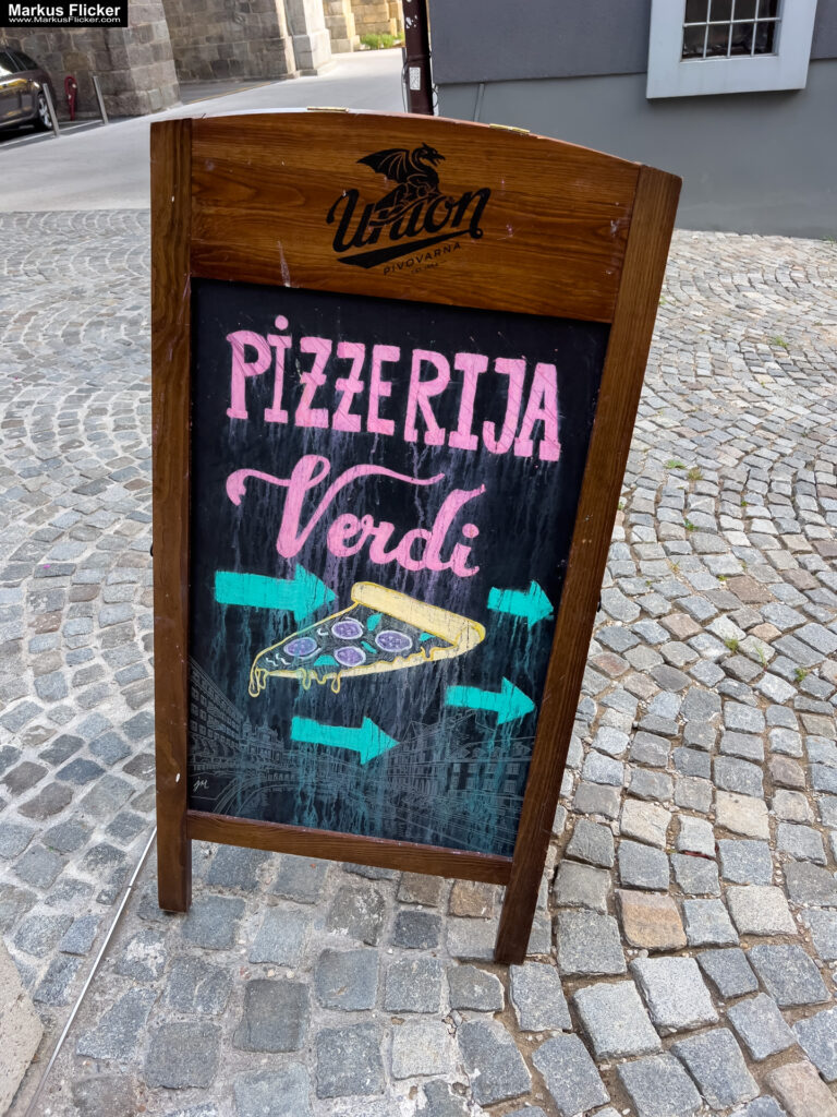 Reisefotografie und Reisevideos mit dem Smartphone. Tipps für deine Erinnerungen auf Reisen. Fotografieren und Filmen mit dem Smartphone: Bessere Fotos und Videos mit dem Handy für Freizeit, Hobby und Business Maribor Marburg an der Drau Drava in Slowenien Roadtrip Städtereise #ifeelsLOVEnia #visitmaribor inkl. 37 Reisetipps