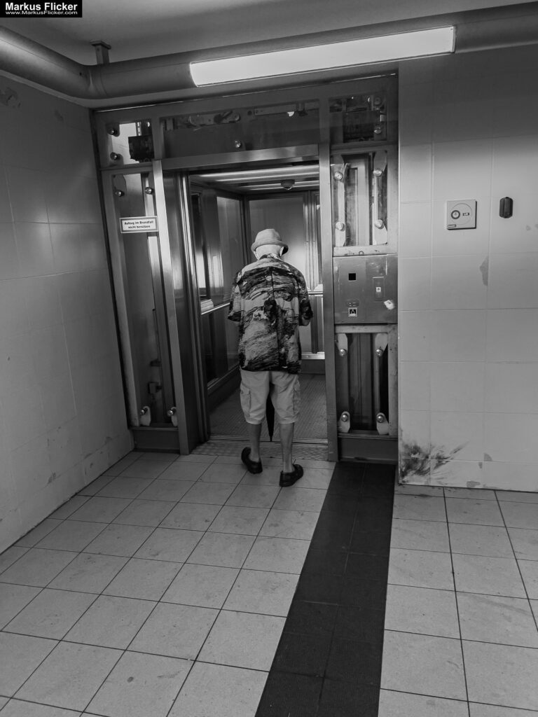 Streetfotografie im Sommer mit Kamera und Smartphone inkl. 10 Motive. Fotografieren und Filmen mit dem Smartphone: Bessere Fotos und Videos mit dem Handy für Freizeit, Hobby und Business