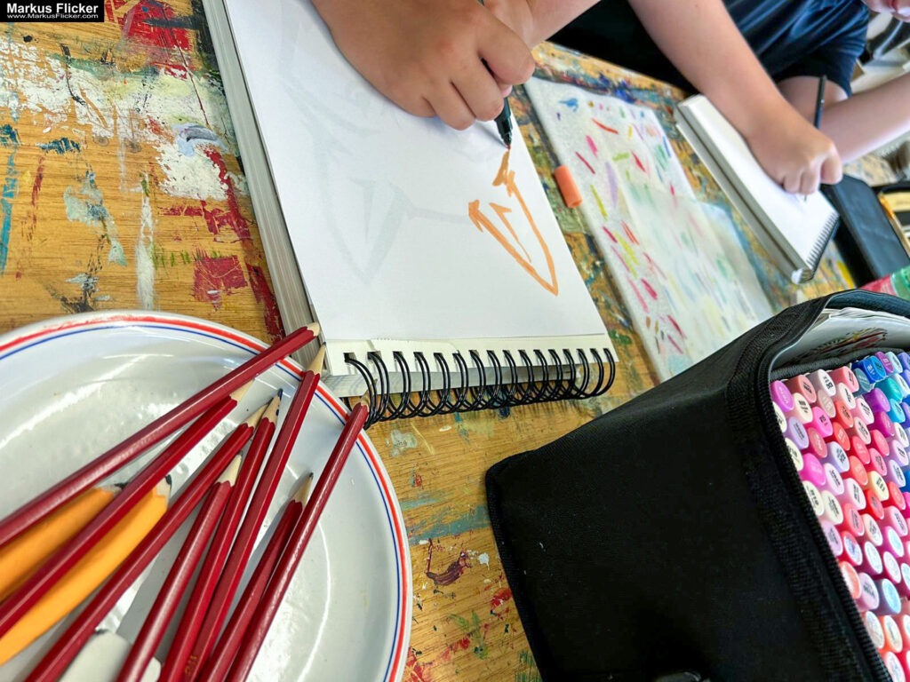 3 Tage Kreativ Comic, Acryl, Skulpturen aus Ytong und Draht, Specksteintiere und Handyfotografie Kinder Kunstprogramm Malwerkstatt Martina Brandl Steiermark Österreich