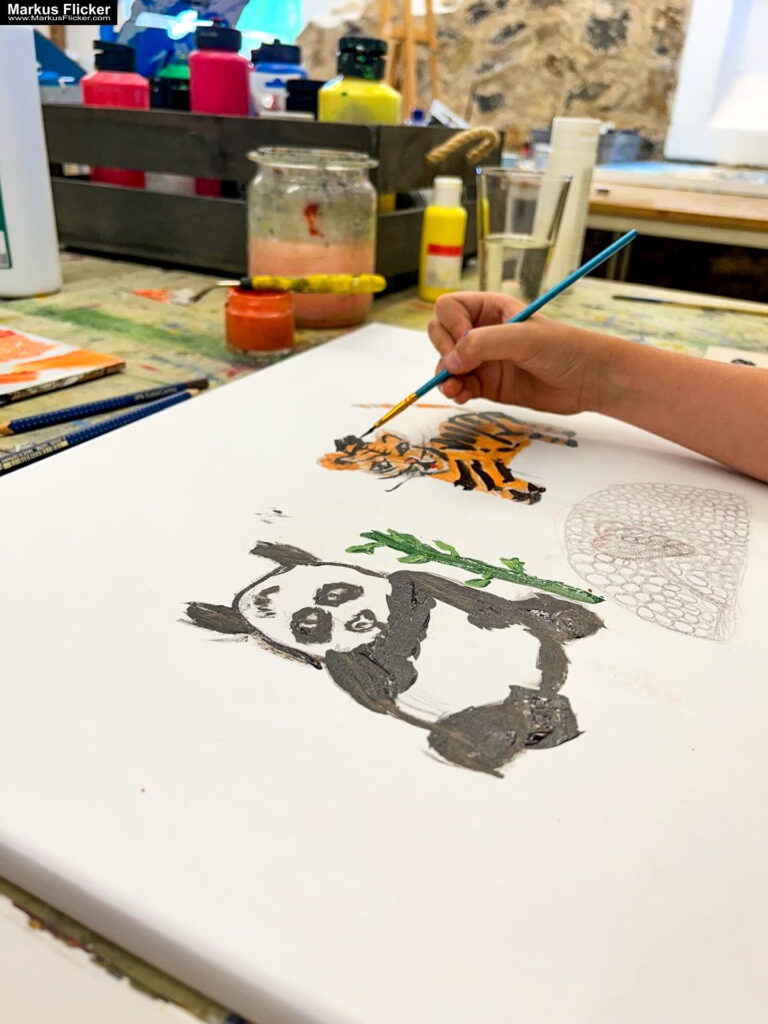 3 Tage Kreativ Comic, Acryl, Skulpturen aus Ytong und Draht, Specksteintiere und Handyfotografie Kinder Kunstprogramm Malwerkstatt Martina Brandl Steiermark Österreich