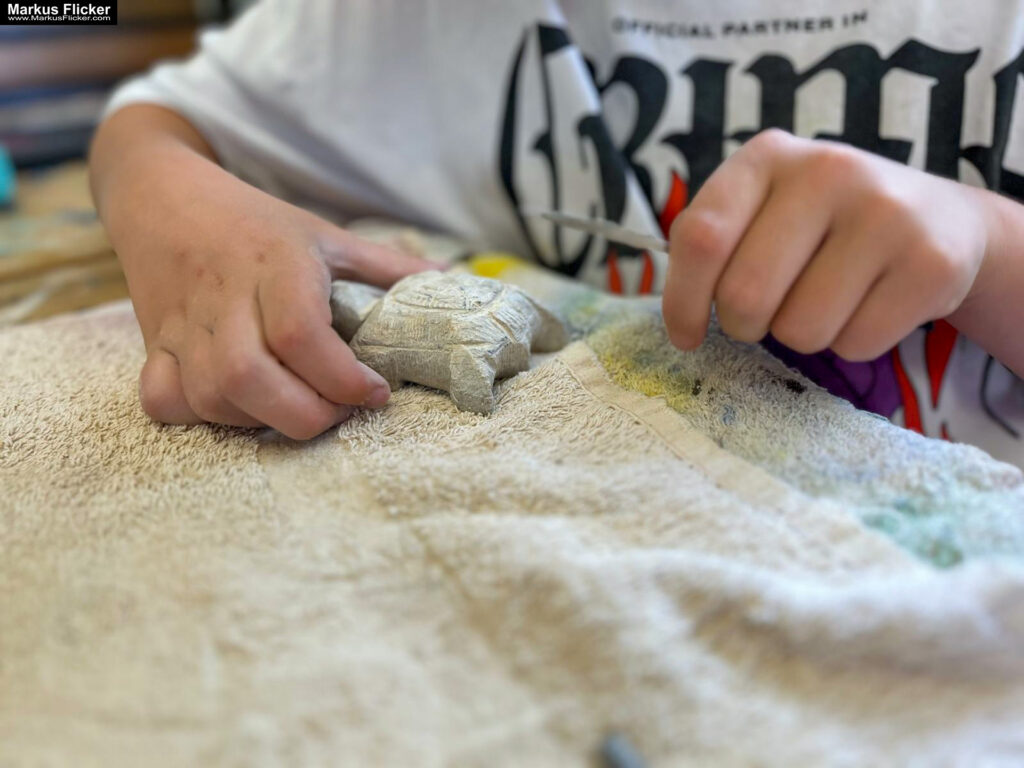 3 Tage Kreativ Comic, Acryl, Skulpturen aus Ytong und Draht, Specksteintiere und Handyfotografie Kinder Kunstprogramm Malwerkstatt Martina Brandl Steiermark Österreich