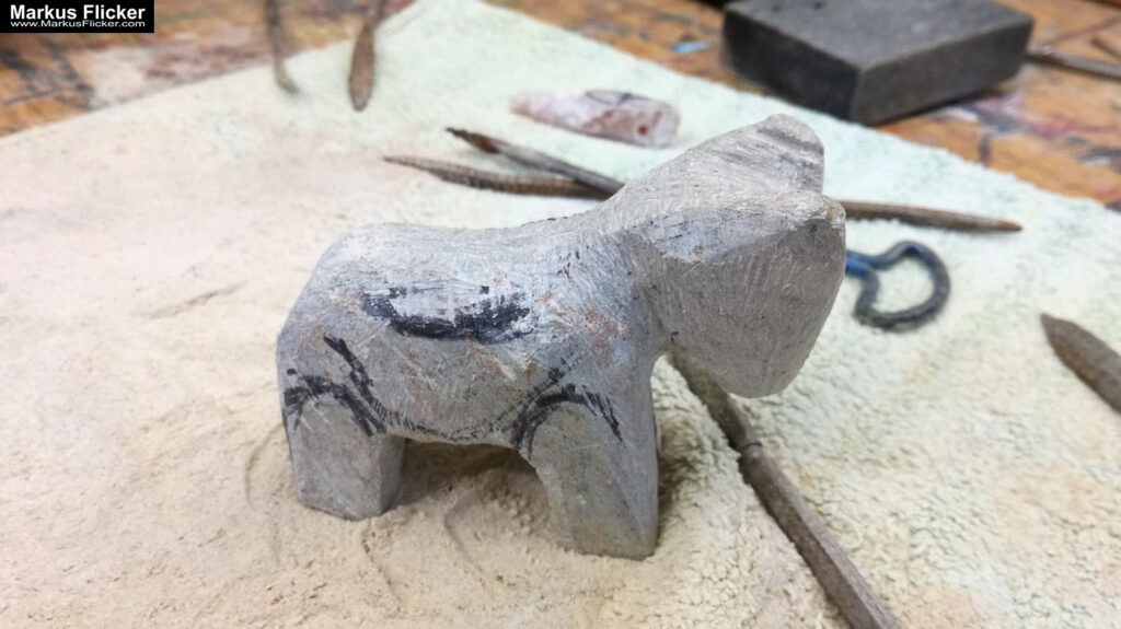 Kreativ Comic, Acryl, Skulpturen aus Ytong und Draht, Specksteintiere und Handyfotografie Kinder Workshop Kunstprogramm Malwerkstatt Martina Brandl Steiermark Österreich