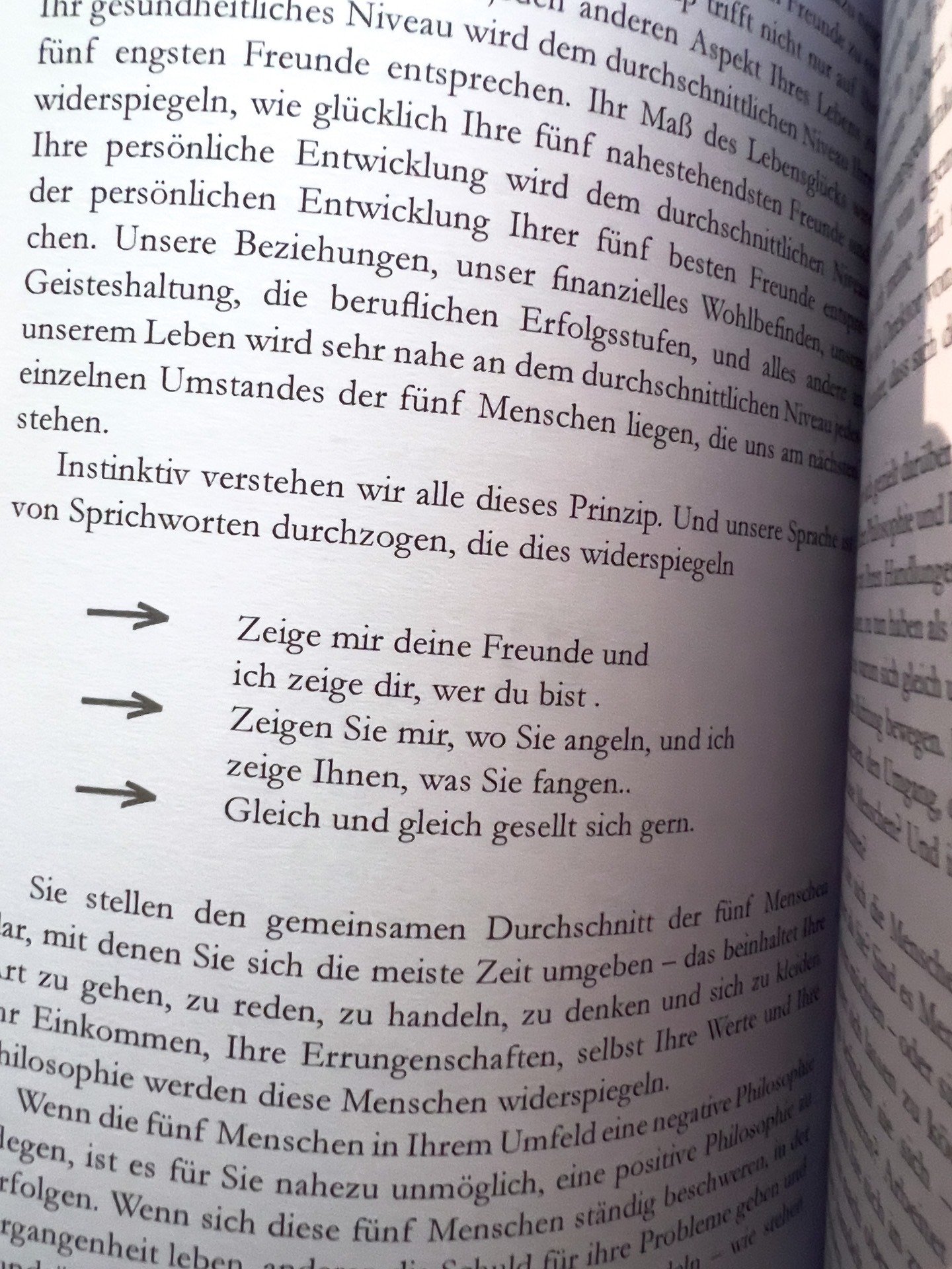 Slight Edge: Der kleine Vorsprung: Der kleine Vorsprung - Wie man mit einfachen Disziplinen zu großem Erfolg und Glück kommt von Jeff Olson