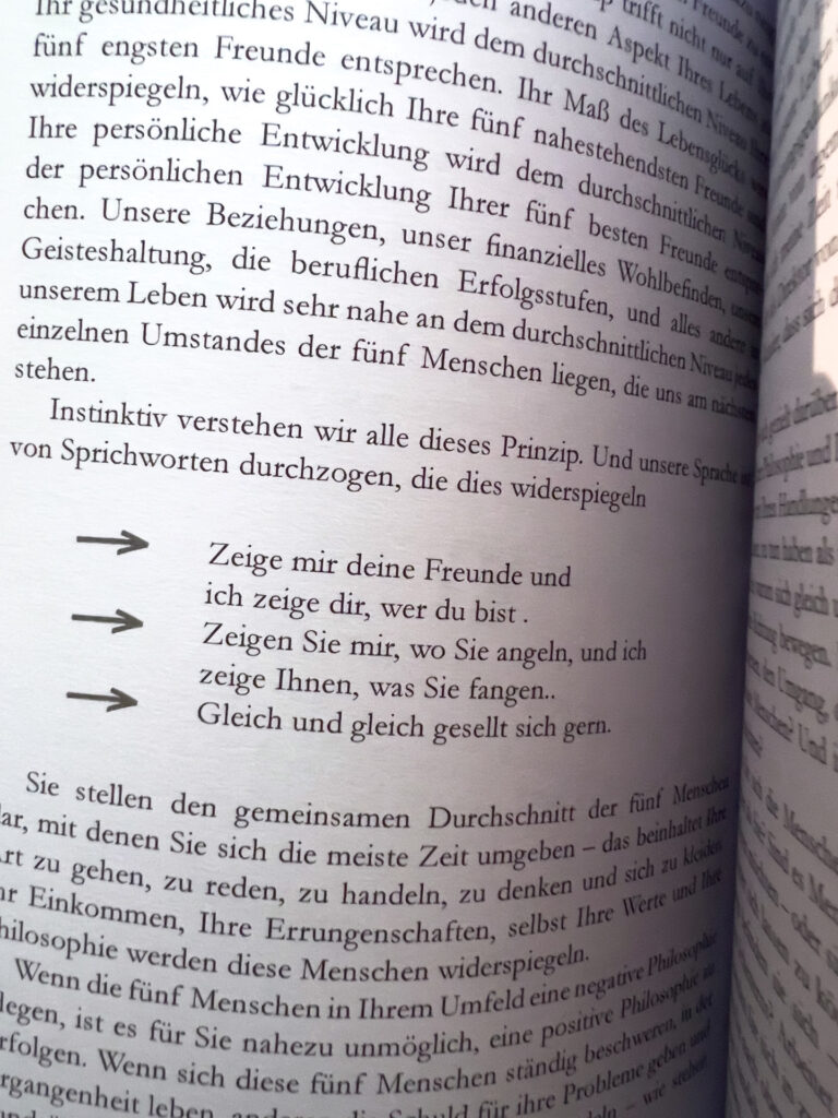 Slight Edge: Der kleine Vorsprung: Der kleine Vorsprung - Wie man mit einfachen Disziplinen zu großem Erfolg und Glück kommt von Jeff Olson