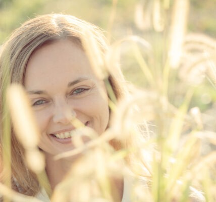 Spätsommer-Portrait- und Videoaufnahmen: Perfektes Licht und Atmosphäre Female Model Frau Woman Andrea