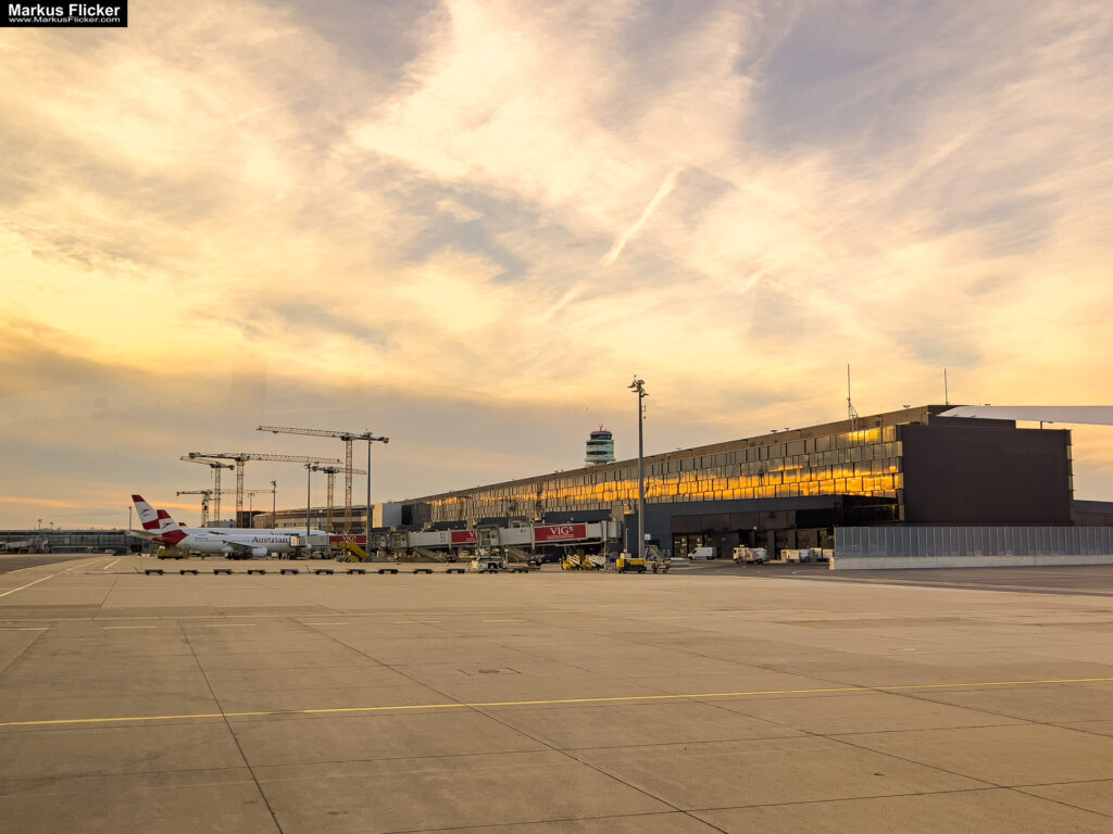 Vienna International Airport Flughafen Wien Besucherzentrum & NH Vienna Airport Hotel