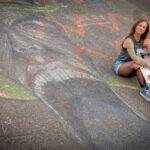 Fotoshooting mit Skateboard und Longboard: Weibliches Model Andrea im Herbst im Skatepark