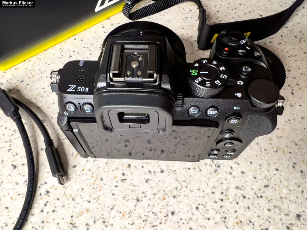 Nikon Z50II Kit 16-50 DX | Ideal für Fotos, Filme, Vlogs und Live Streaming (20.9 MP, 4k Video, Picture Control + kostenloser Nikon Imaging Cloud) & Kit Z50II + 16–50 mm VR + 50–250 mm VRt & Kit Z50II + 18–140 mm VR #nikondach