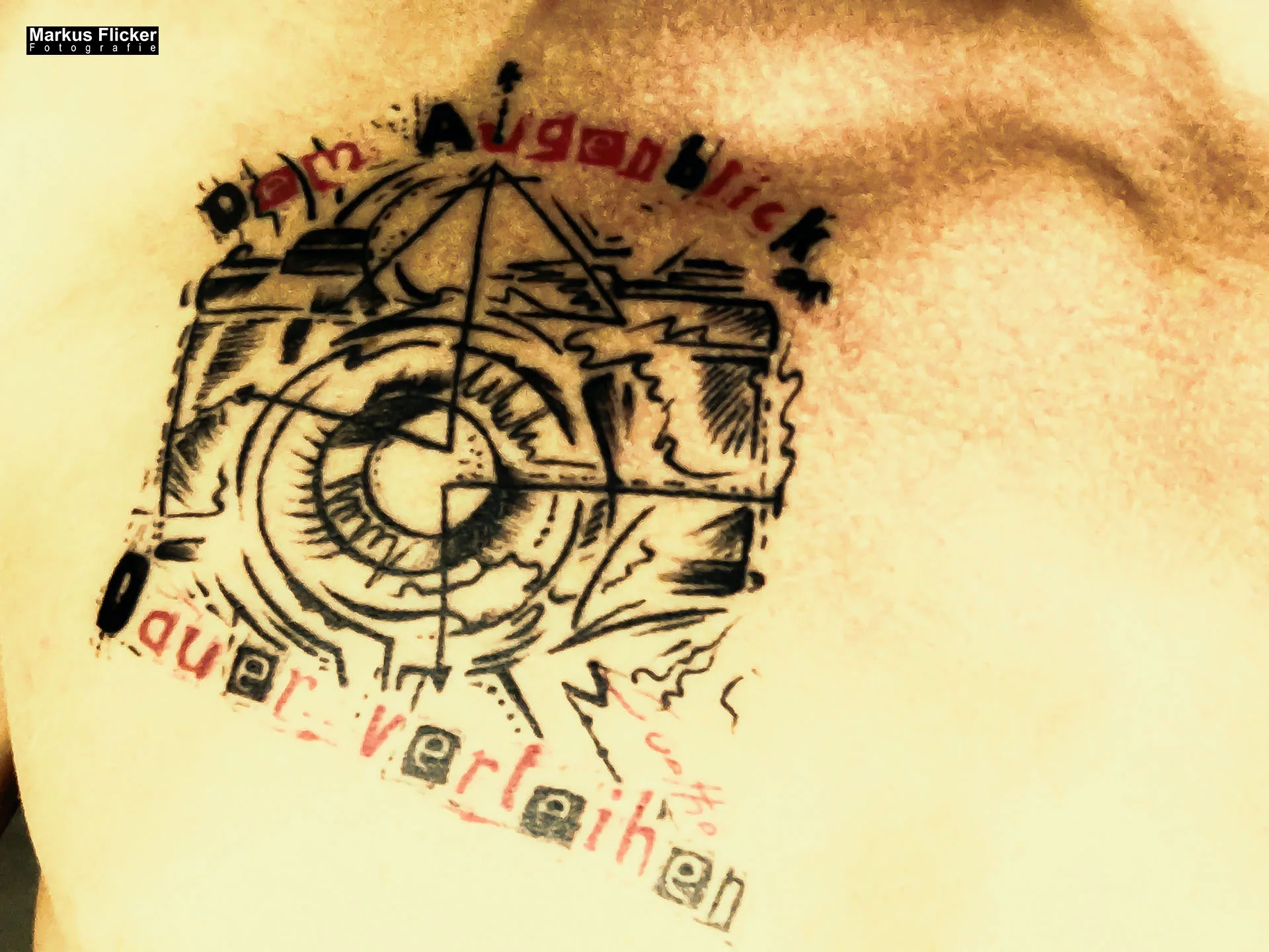 Tattoo: "Dem Augenblick Dauer verleihen" von Johann Wolfgang von Goethe. Fotografie und Zeit #GedankenZumLeben Tattoo: "Dem Augenblick Dauer verleihen" von Johann Wolfgang von Goethe. Fotografie und Zeit #GedankenZumLeben