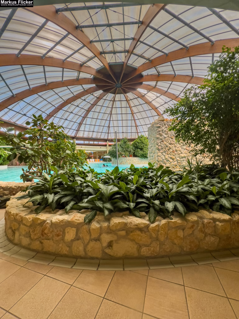 Therme Szentgotthárd Wellness Spa Erlebnisbad Sauna Rutschen Hotel Ungarn