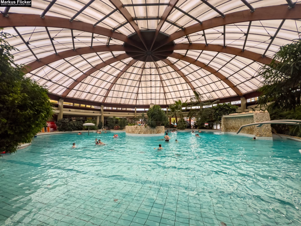 Therme Szentgotthárd Wellness Spa Erlebnisbad Sauna Rutschen Hotel Ungarn