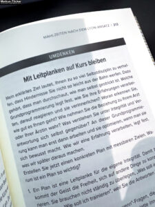 Forever Strong: Starke Muskeln für einen gesunden Körper - ein Leben lang von Gabrielle Lyon VAK Verlag Deutsch