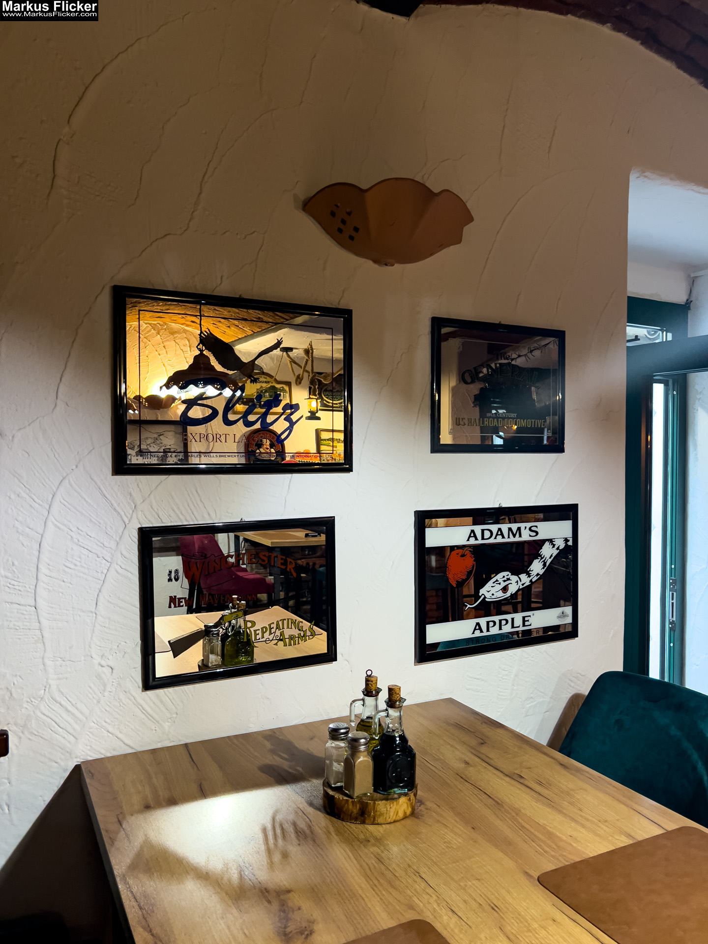 Lovranski Pub Lovran Ufer Küste Primorje-Gorski kotar Lorbeer Istrien Kroatien Adria #visitcroatia #visitlovran