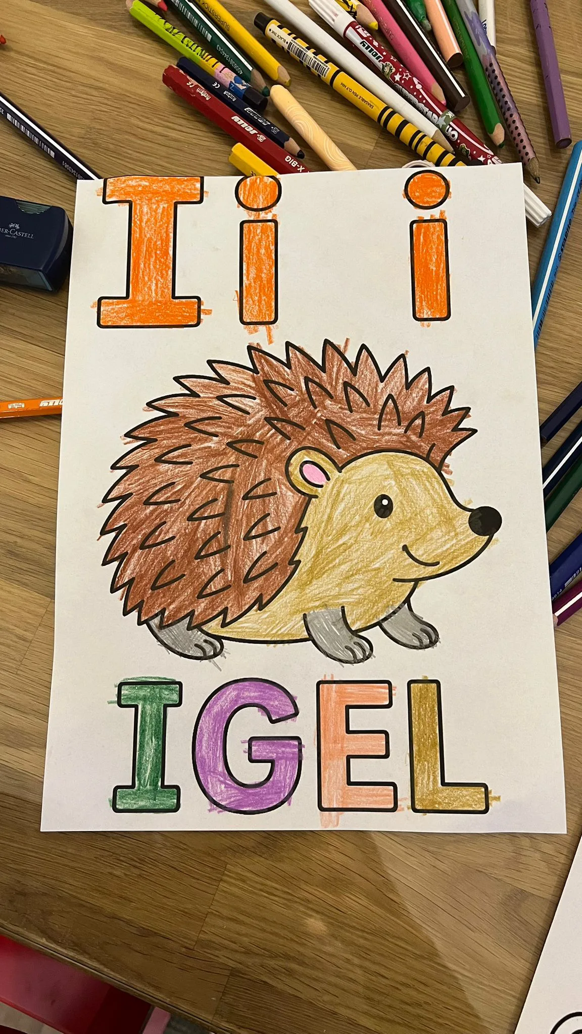 Mein Tierisches ABC – Ausmalspaß mit 26 Freunden. Alphabet lernen. ABC & Tiere – Buchstaben lernen mit Farben. Buchstaben malen, Tiere entdecken! Lernspaß mit Tieren. Malen, Lernen, Staunen inkl. Wimmelbilder zum Ausmalen