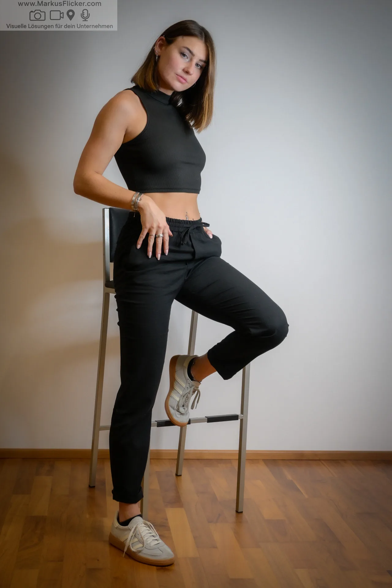 Business Casual trifft auf Natürlichkeit – Shooting mit Saskia P. in Graz inkl. 37 praktische Tipps & Tricks für Business-Models und Fotograf:innen