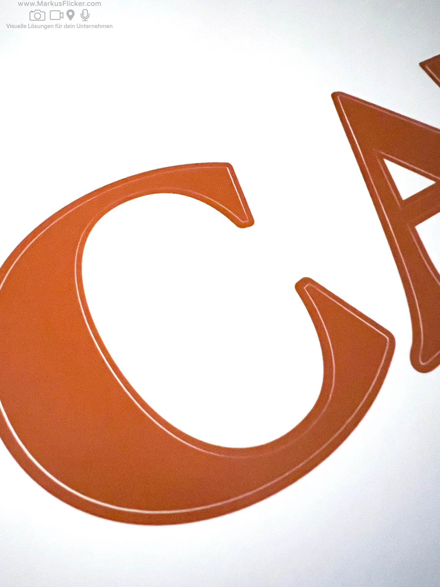 WM Catering Wolfgang Meichenitsch Autobeklebung Logo Homepage Telefonnummer Opel Vivaro