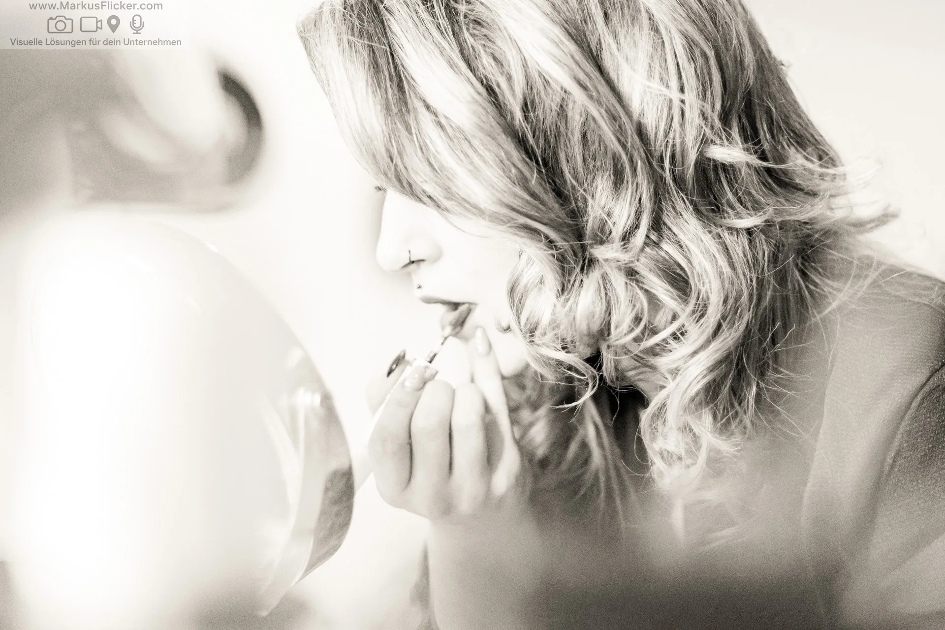 Low Key- und High Key Portraits: Techniken, Lichtsetzung und moderne Bildbearbeitung