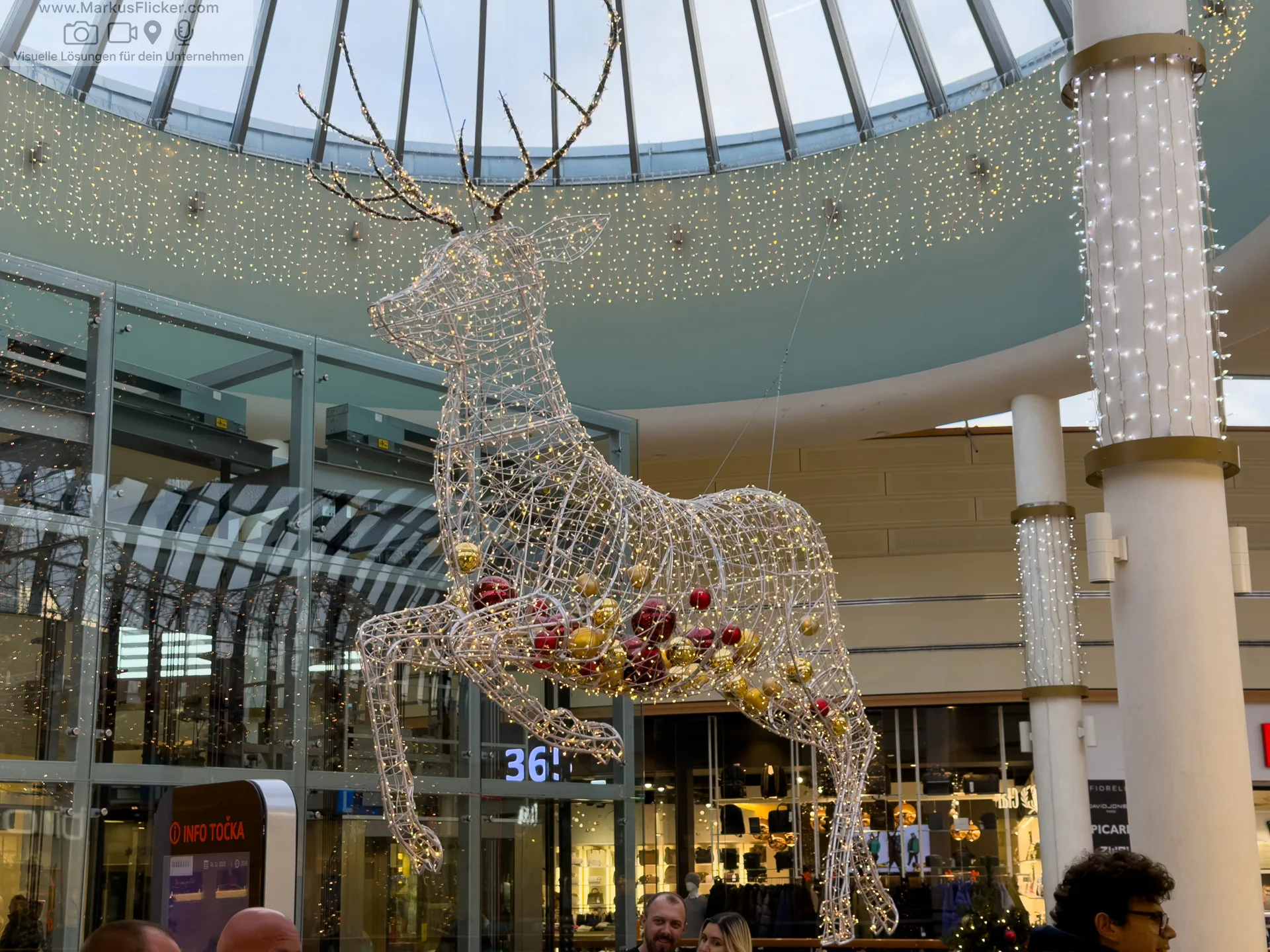Magisches Maribor Weihnachtsmarkt Winterwunderland Advent im Winter Čarobni Maribor Riesenrad