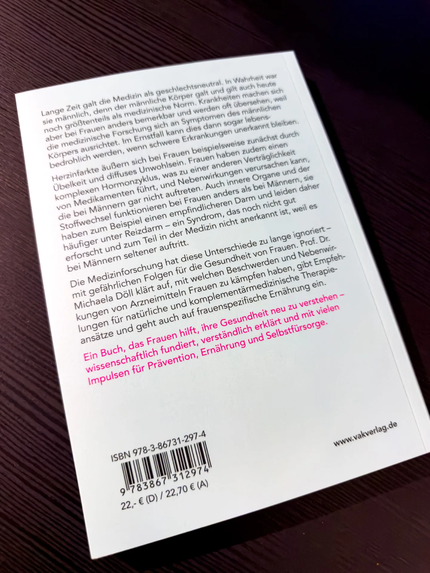 Frauengesundheit geht anders: Herz, Blase, Darm, Knochen, Hormone - wie der weibliche Körper tickt und wie Beschwerden gezielt behandelt werden können von Prof. Dr. Michaela Döll Frauengesundheit geht anders: Herz, Blase, Darm, Knochen, Hormone - wie der weibliche Körper tickt und wie Beschwerden gezielt behandelt werden können von Prof. Dr. Michaela Döll