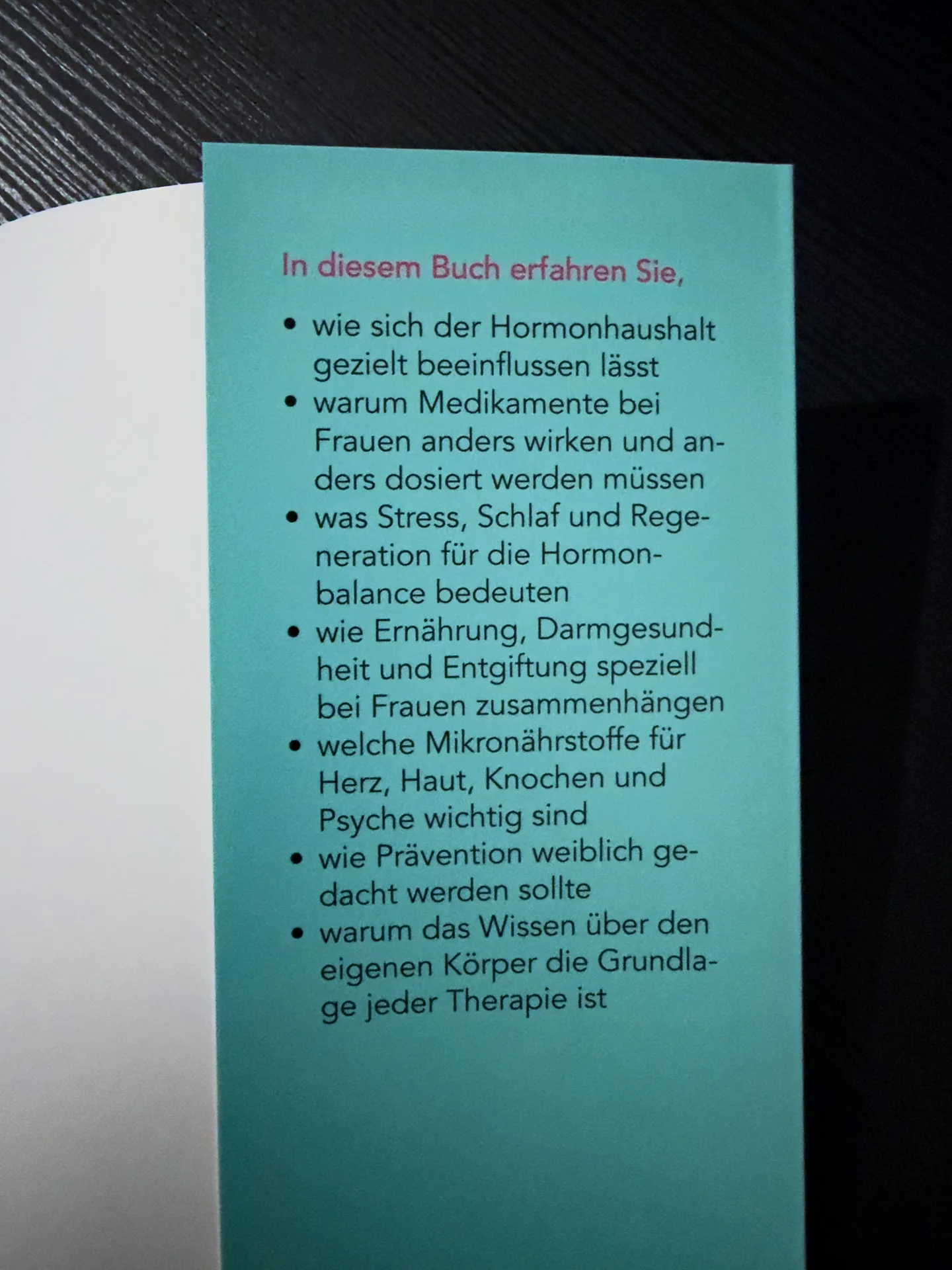 Frauengesundheit geht anders: Herz, Blase, Darm, Knochen, Hormone - wie der weibliche Körper tickt und wie Beschwerden gezielt behandelt werden können von Prof. Dr. Michaela Döll Frauengesundheit geht anders: Herz, Blase, Darm, Knochen, Hormone - wie der weibliche Körper tickt und wie Beschwerden gezielt behandelt werden können von Prof. Dr. Michaela Döll
