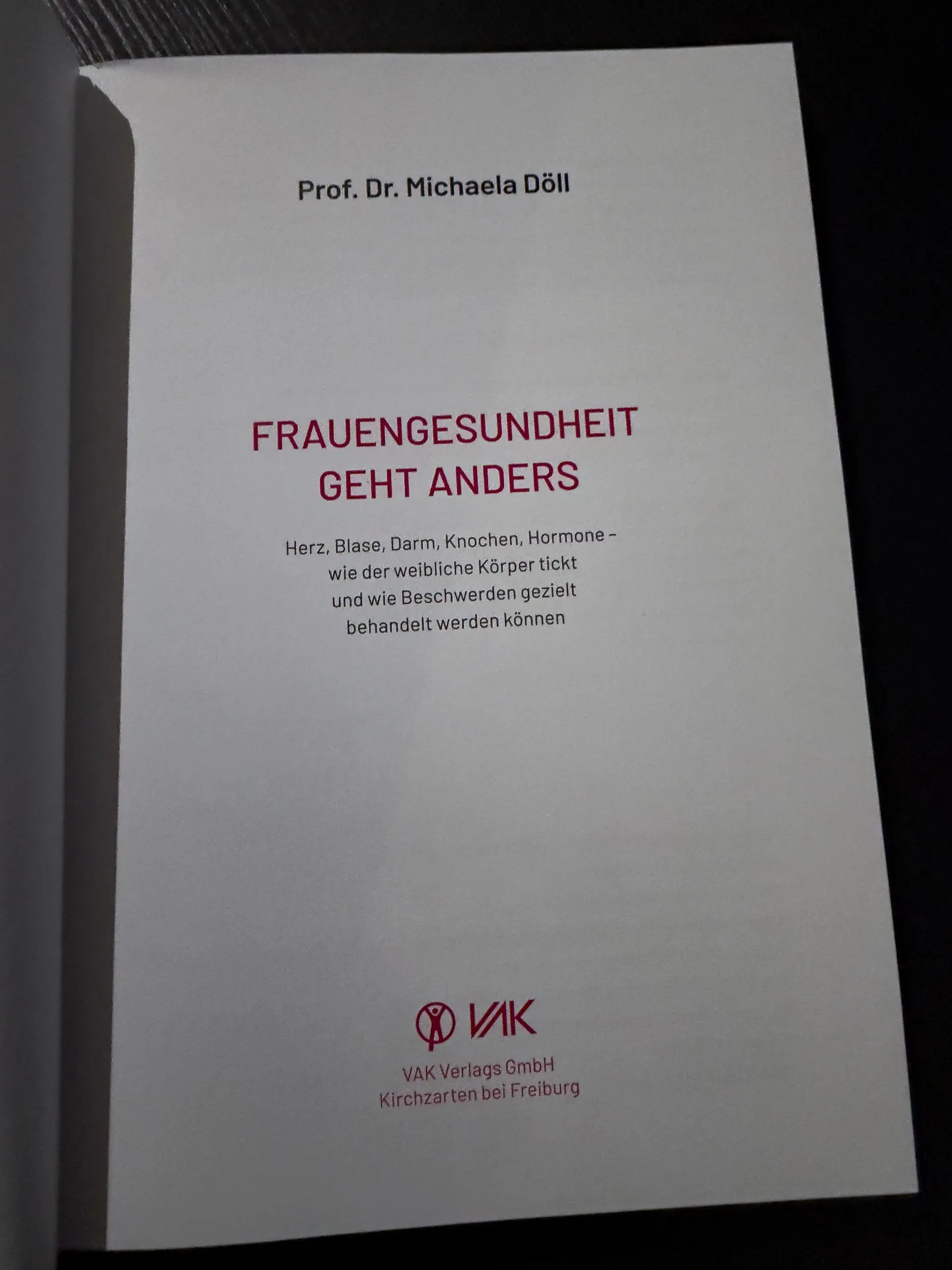 Frauengesundheit geht anders: Herz, Blase, Darm, Knochen, Hormone - wie der weibliche Körper tickt und wie Beschwerden gezielt behandelt werden können von Prof. Dr. Michaela Döll Frauengesundheit geht anders: Herz, Blase, Darm, Knochen, Hormone - wie der weibliche Körper tickt und wie Beschwerden gezielt behandelt werden können von Prof. Dr. Michaela Döll