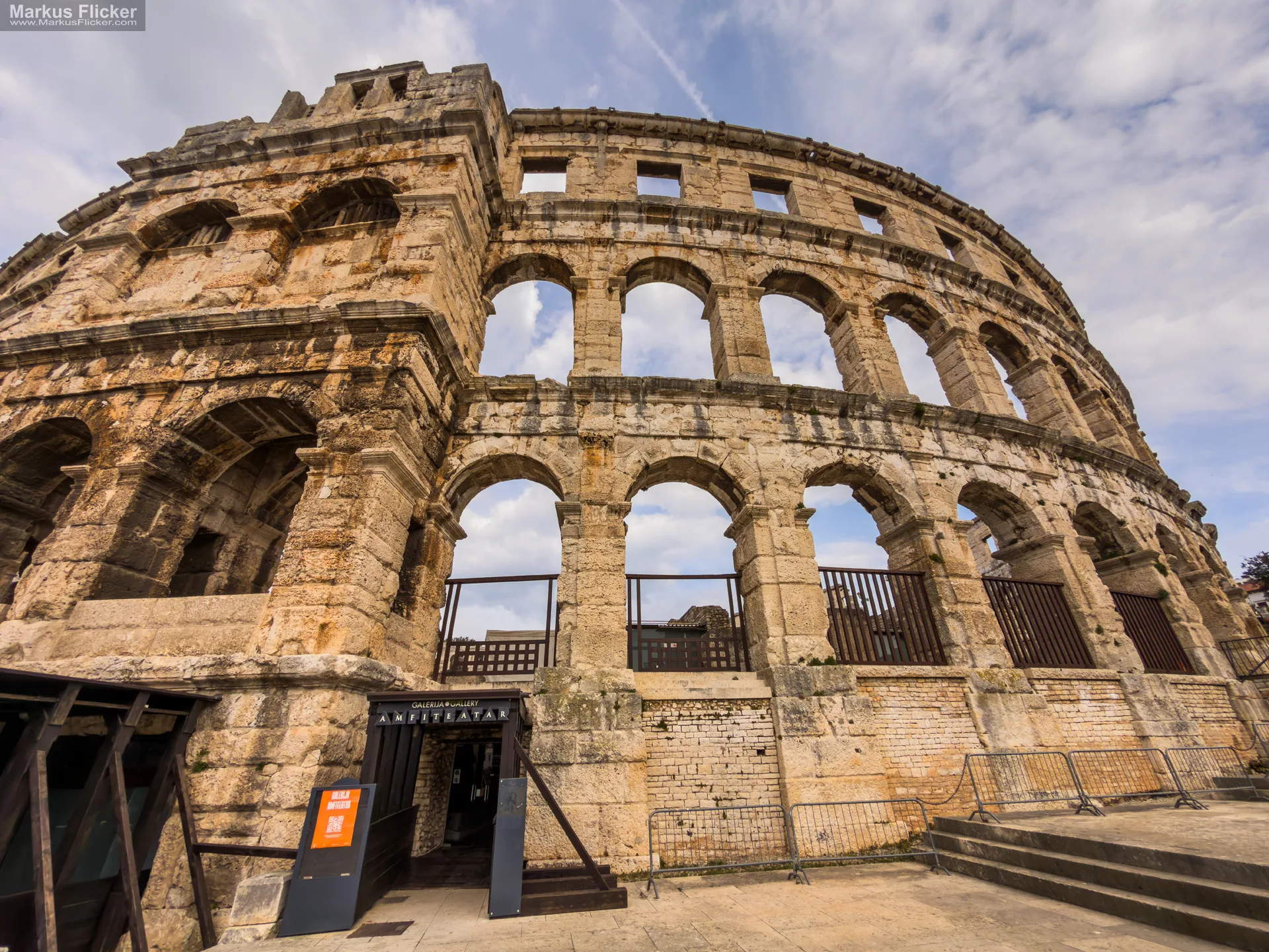 Amphitheater Pula Arena in Kroatien – Geschichte, Architektur, Reisetipps und warum dich dieses antike Bauwerk bis heute fasziniert Amphitheater Pula Arena in Kroatien – Geschichte, Architektur, Reisetipps und warum dich dieses antike Bauwerk bis heute fasziniert