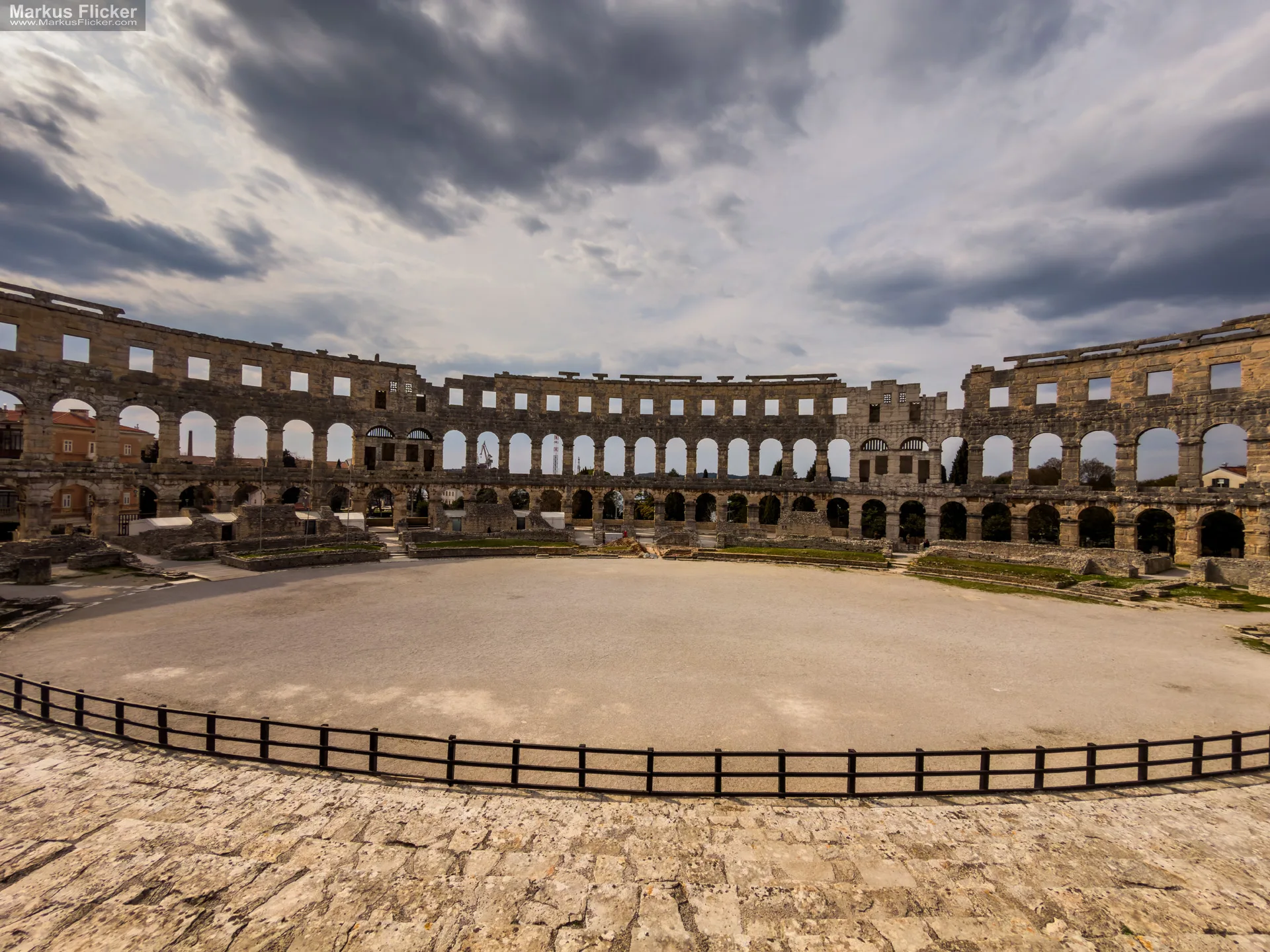 Amphitheater Pula Arena in Kroatien – Geschichte, Architektur, Reisetipps und warum dich dieses antike Bauwerk bis heute fasziniert Amphitheater Pula Arena in Kroatien – Geschichte, Architektur, Reisetipps und warum dich dieses antike Bauwerk bis heute fasziniert