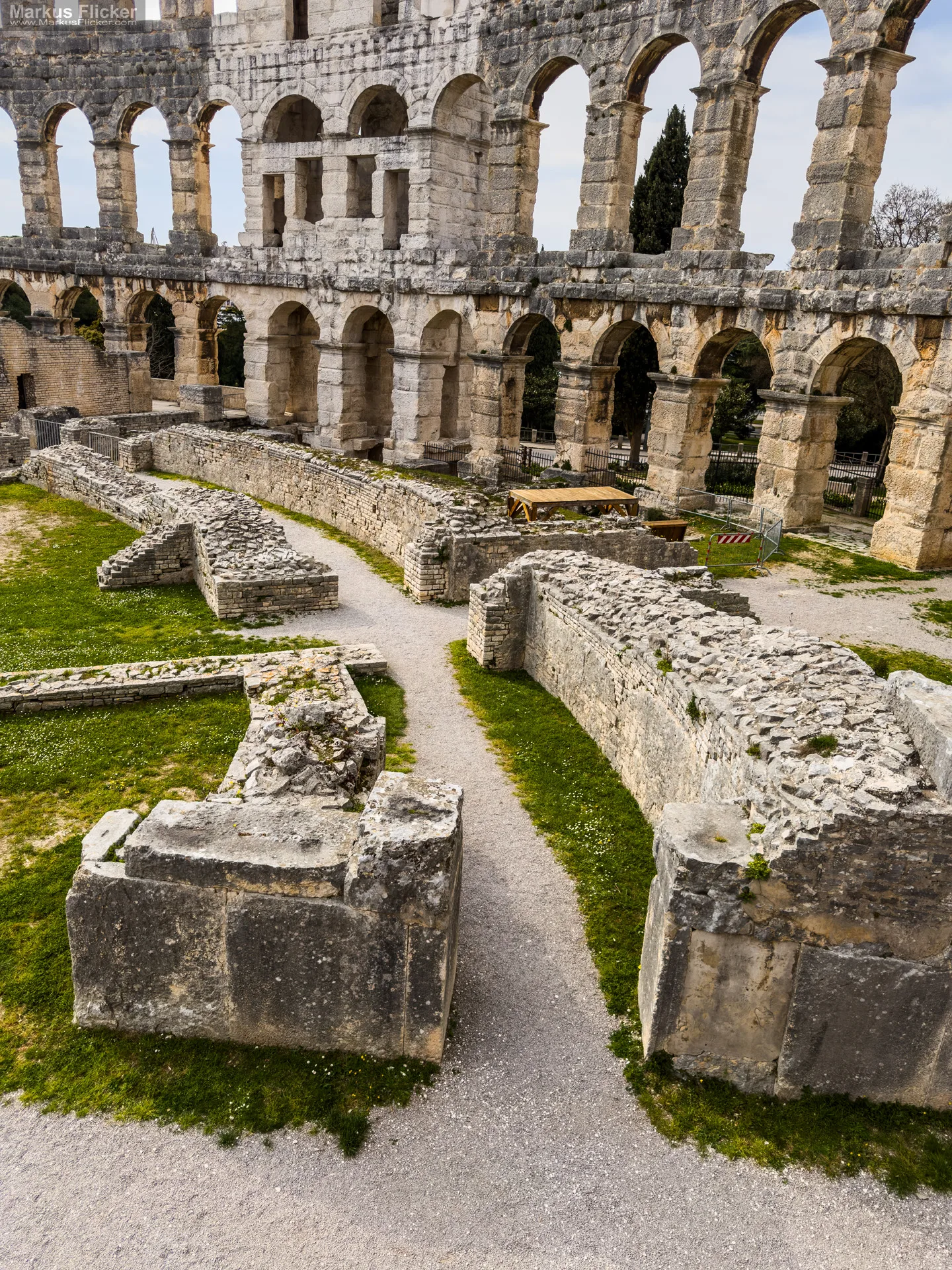 Amphitheater Pula Arena in Kroatien – Geschichte, Architektur, Reisetipps und warum dich dieses antike Bauwerk bis heute fasziniert Amphitheater Pula Arena in Kroatien – Geschichte, Architektur, Reisetipps und warum dich dieses antike Bauwerk bis heute fasziniert