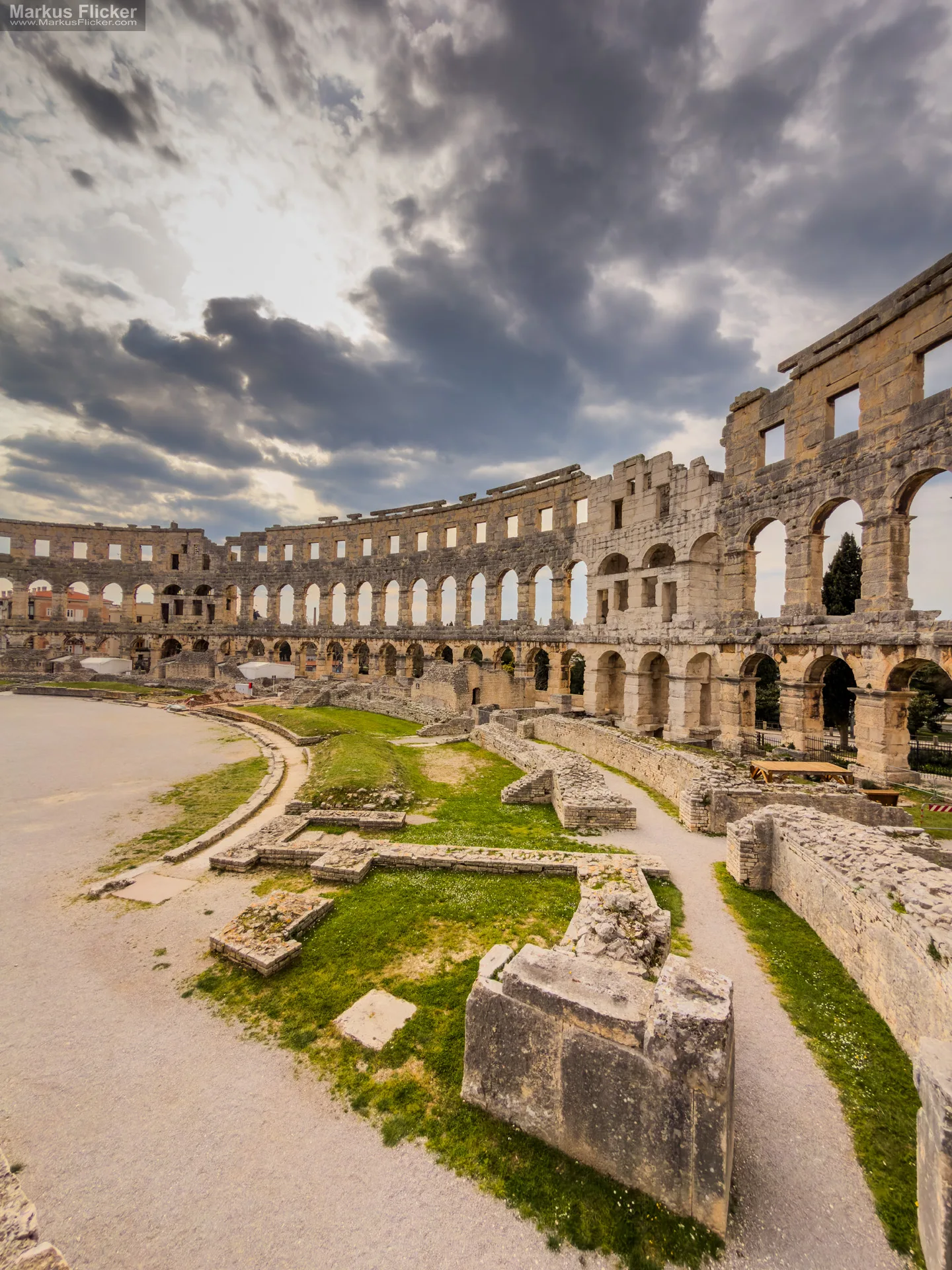 Amphitheater Pula Arena in Kroatien – Geschichte, Architektur, Reisetipps und warum dich dieses antike Bauwerk bis heute fasziniert Amphitheater Pula Arena in Kroatien – Geschichte, Architektur, Reisetipps und warum dich dieses antike Bauwerk bis heute fasziniert