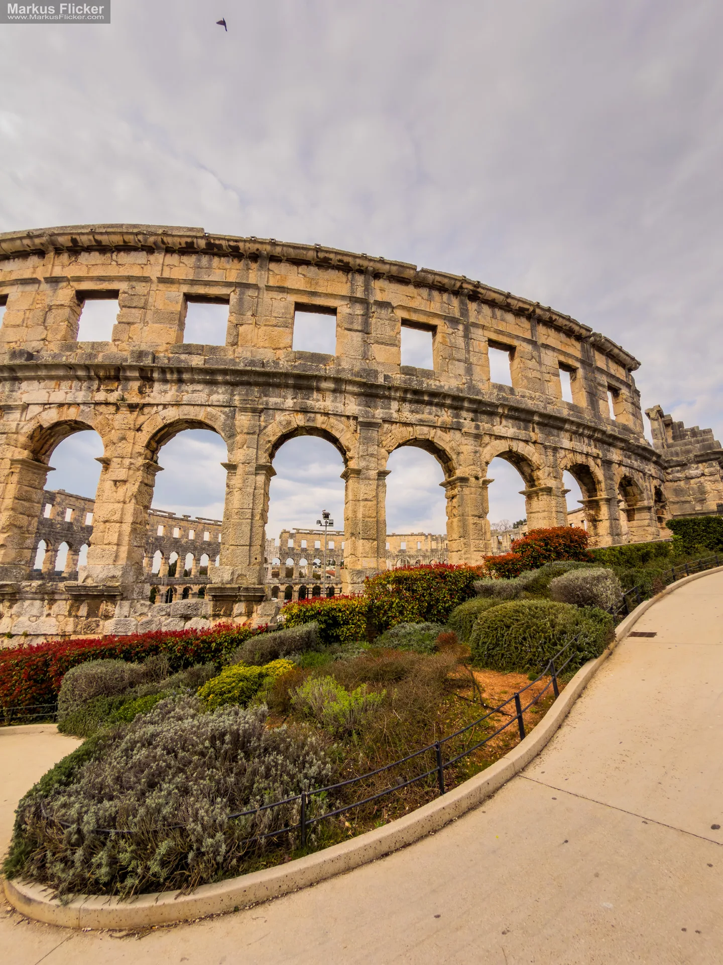 Amphitheater Pula Arena in Kroatien – Geschichte, Architektur, Reisetipps und warum dich dieses antike Bauwerk bis heute fasziniert Amphitheater Pula Arena in Kroatien – Geschichte, Architektur, Reisetipps und warum dich dieses antike Bauwerk bis heute fasziniert
