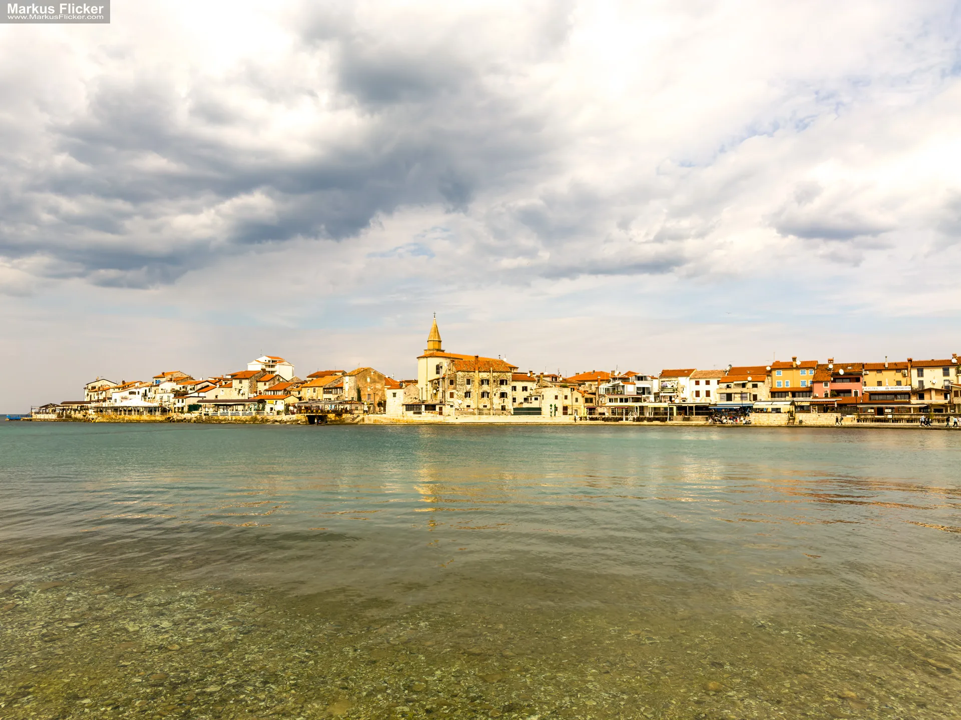 Mehr über den Artikel erfahren Umag in Kroatien an der Adria: Warum dich diese charmante Küstenstadt sofort in Urlaubsstimmung versetzt