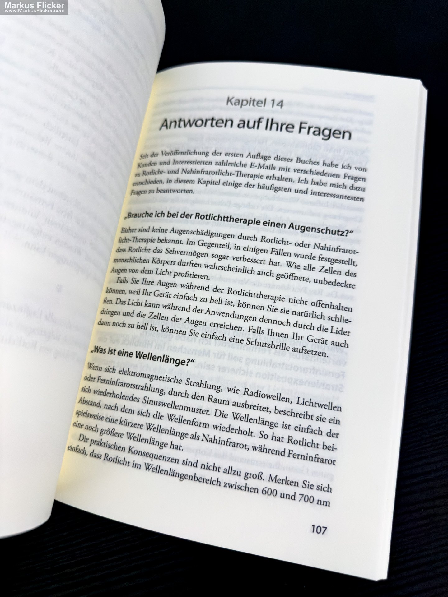 Rotlichttherapie für Einsteiger: Zellen regenerieren, Schmerzen und Entzündungen hemmen, Hautgesundheit fördern von Mark Sloan Rotlichttherapie für Einsteiger: Zellen regenerieren, Schmerzen und Entzündungen hemmen, Hautgesundheit fördern von Mark Sloan