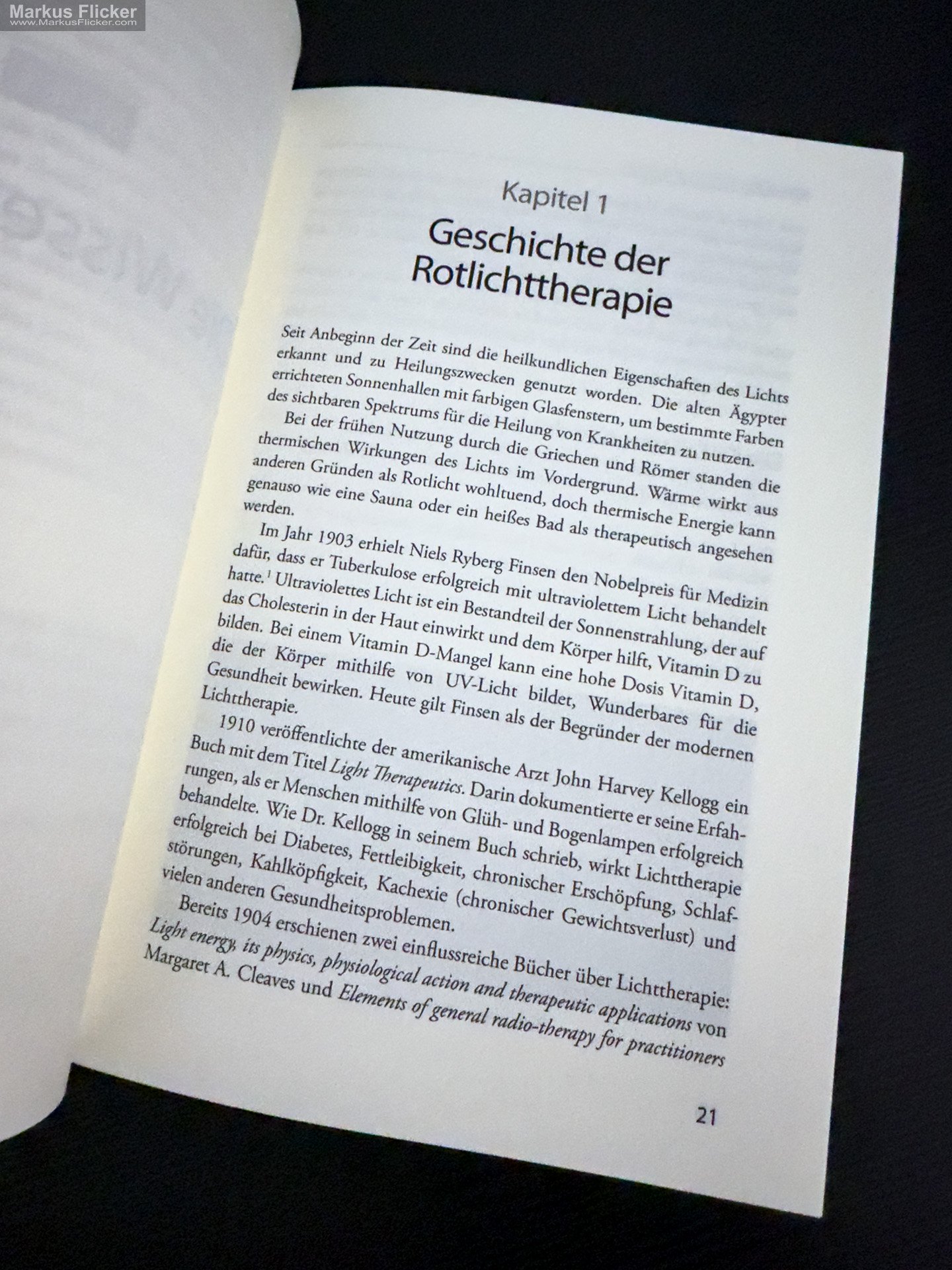 Rotlichttherapie für Einsteiger: Zellen regenerieren, Schmerzen und Entzündungen hemmen, Hautgesundheit fördern von Mark Sloan Rotlichttherapie für Einsteiger: Zellen regenerieren, Schmerzen und Entzündungen hemmen, Hautgesundheit fördern von Mark Sloan